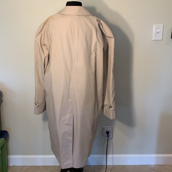 Vintage Botany 500 tan overcoat, 44 Reg, like new - Picture 3 of 11